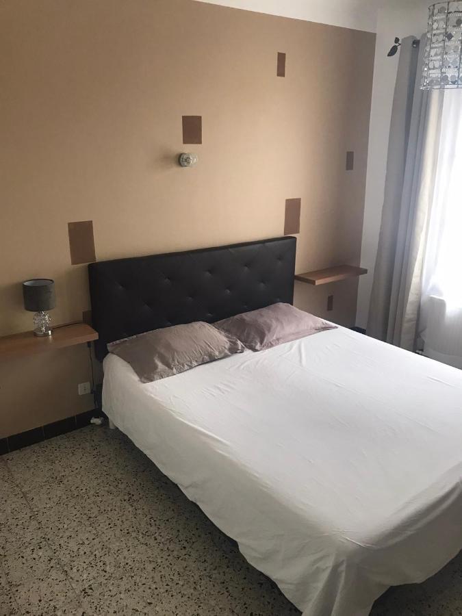 Appartement Tout Confort Avec Parking Ferme Arles Zewnętrze zdjęcie