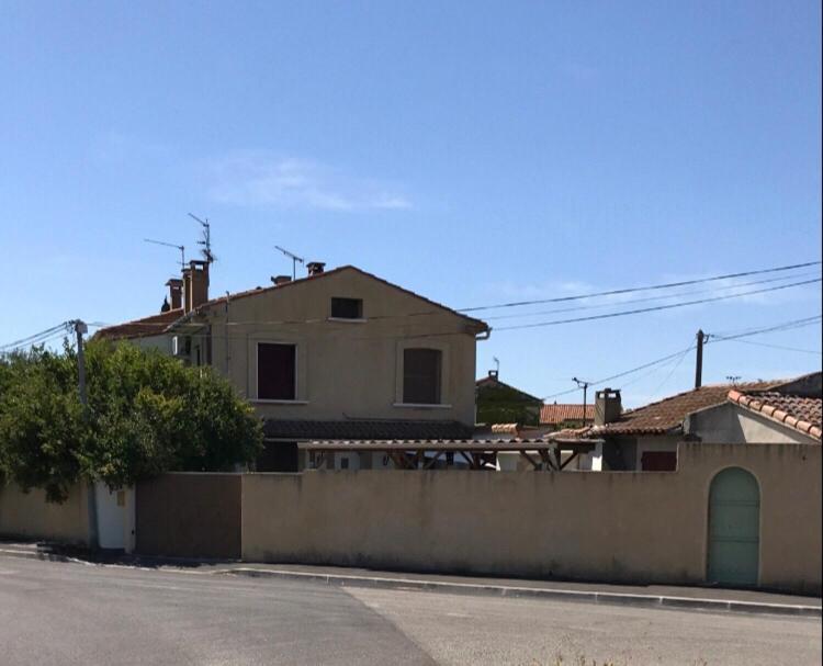 Appartement Tout Confort Avec Parking Ferme Arles Zewnętrze zdjęcie